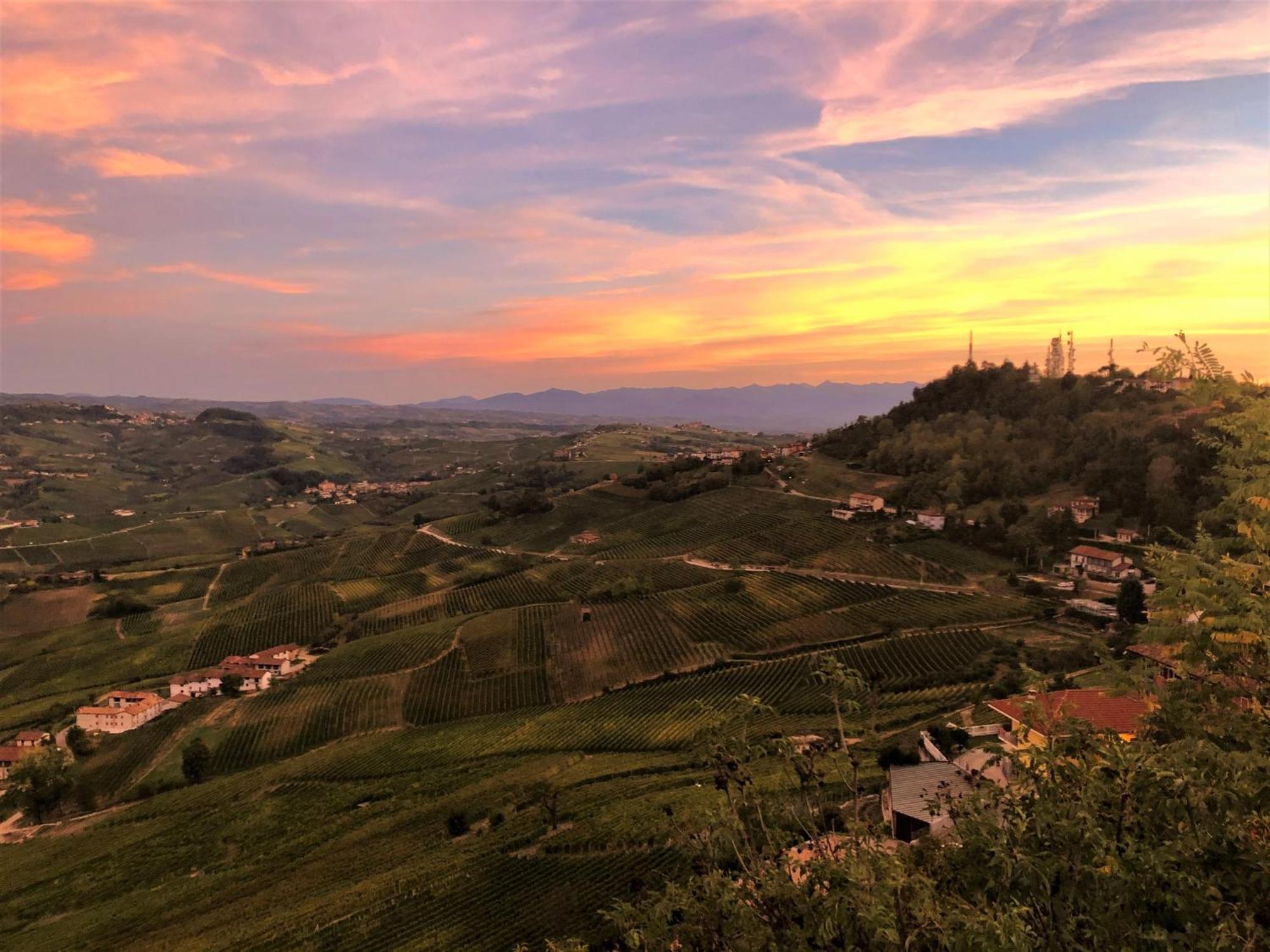 Apartmán Peiragal La Morra Exteriér fotografie