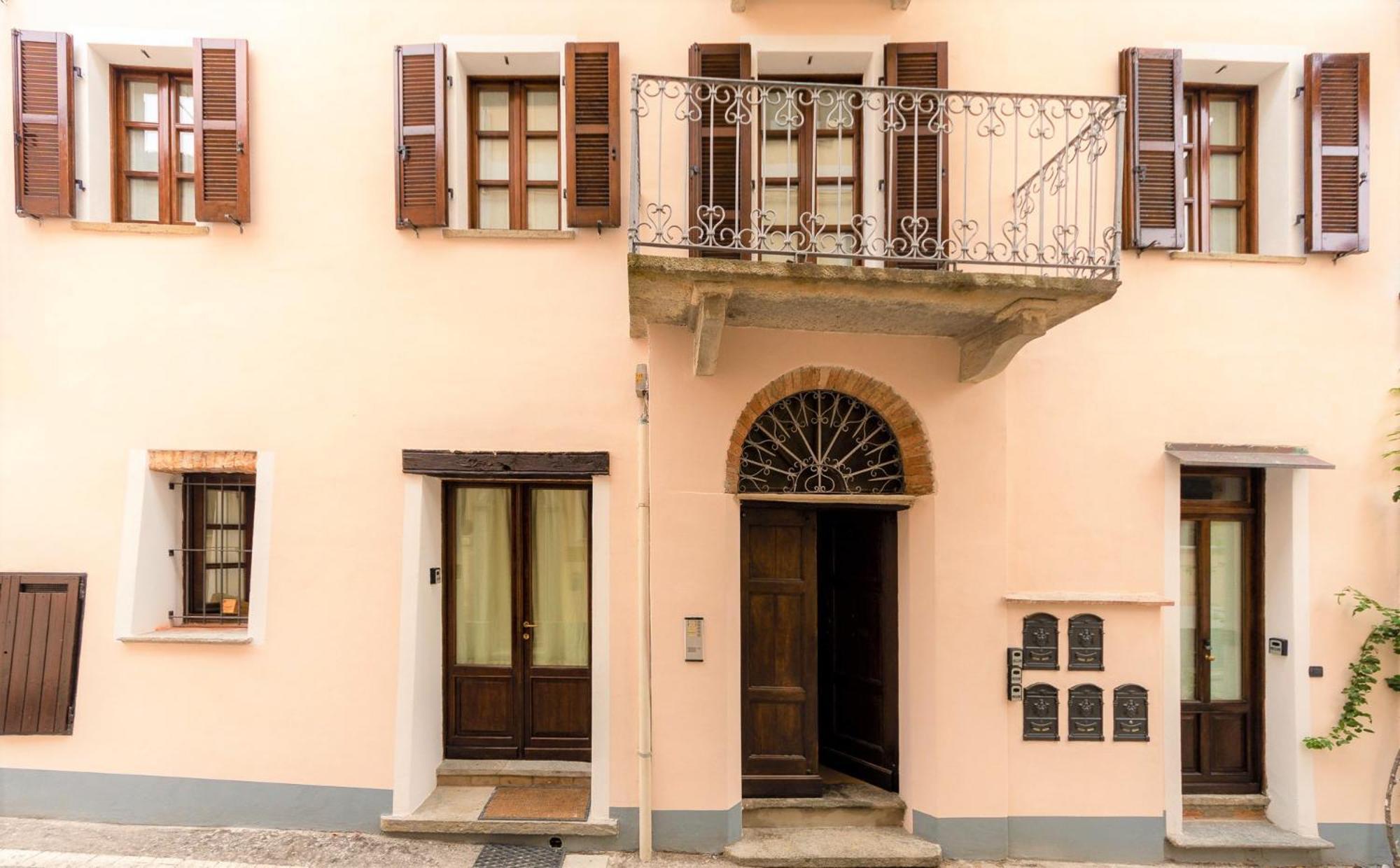 Apartmán Peiragal La Morra Exteriér fotografie